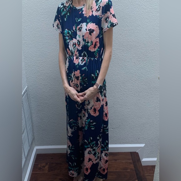 Women’s floral maxi dress with pockets - Picture 4 of 9